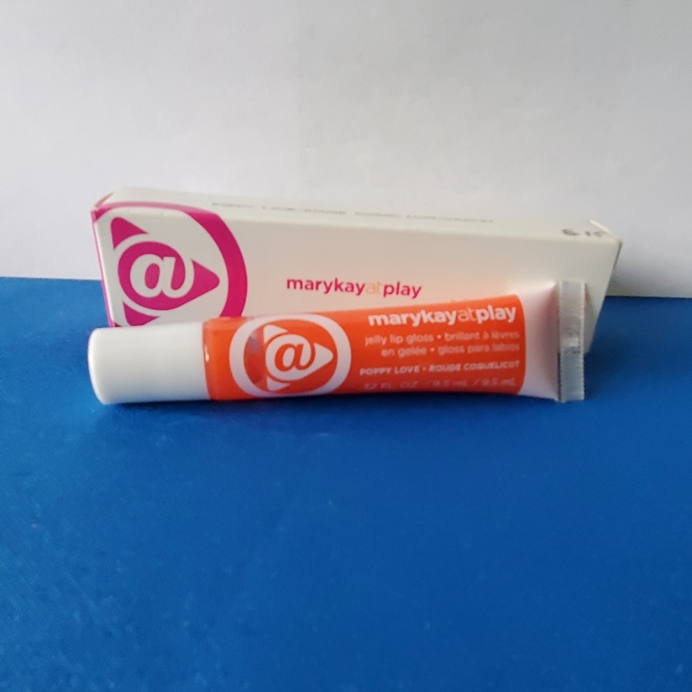 Jelly lip gloss in poppy love